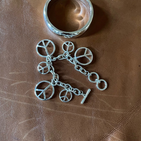Silver tone Bangle and bracelet set PEACE ☮️ toggle adjustable bracelet. Retro - Picture 5 of 9